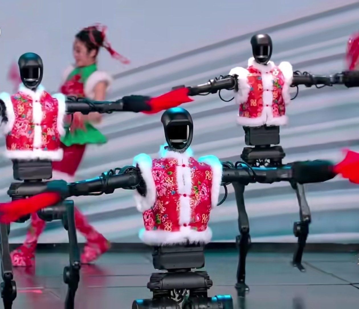 热搜爆了！春晚霸屏！机器人全面入侵，宇树中国功夫夯爆了，王兴兴发声