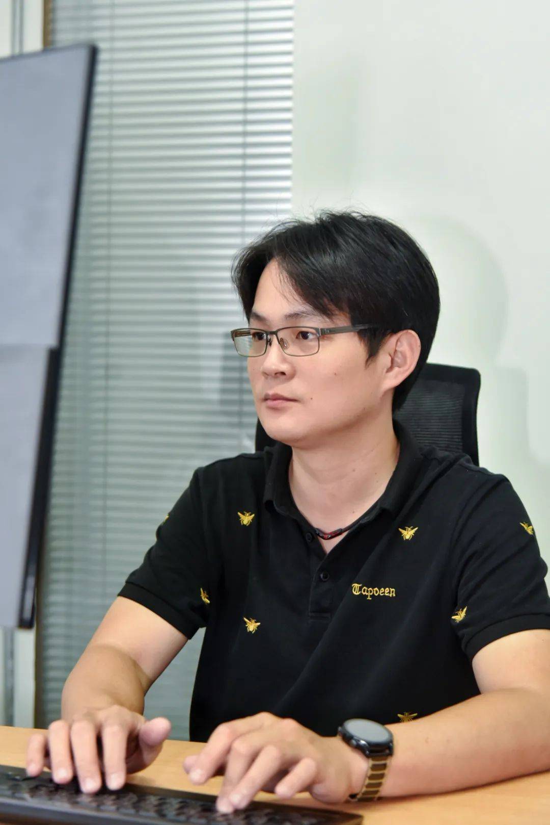 海目星获得实用新型专利授权:“一种上下料装置及其晶圆加工设备”