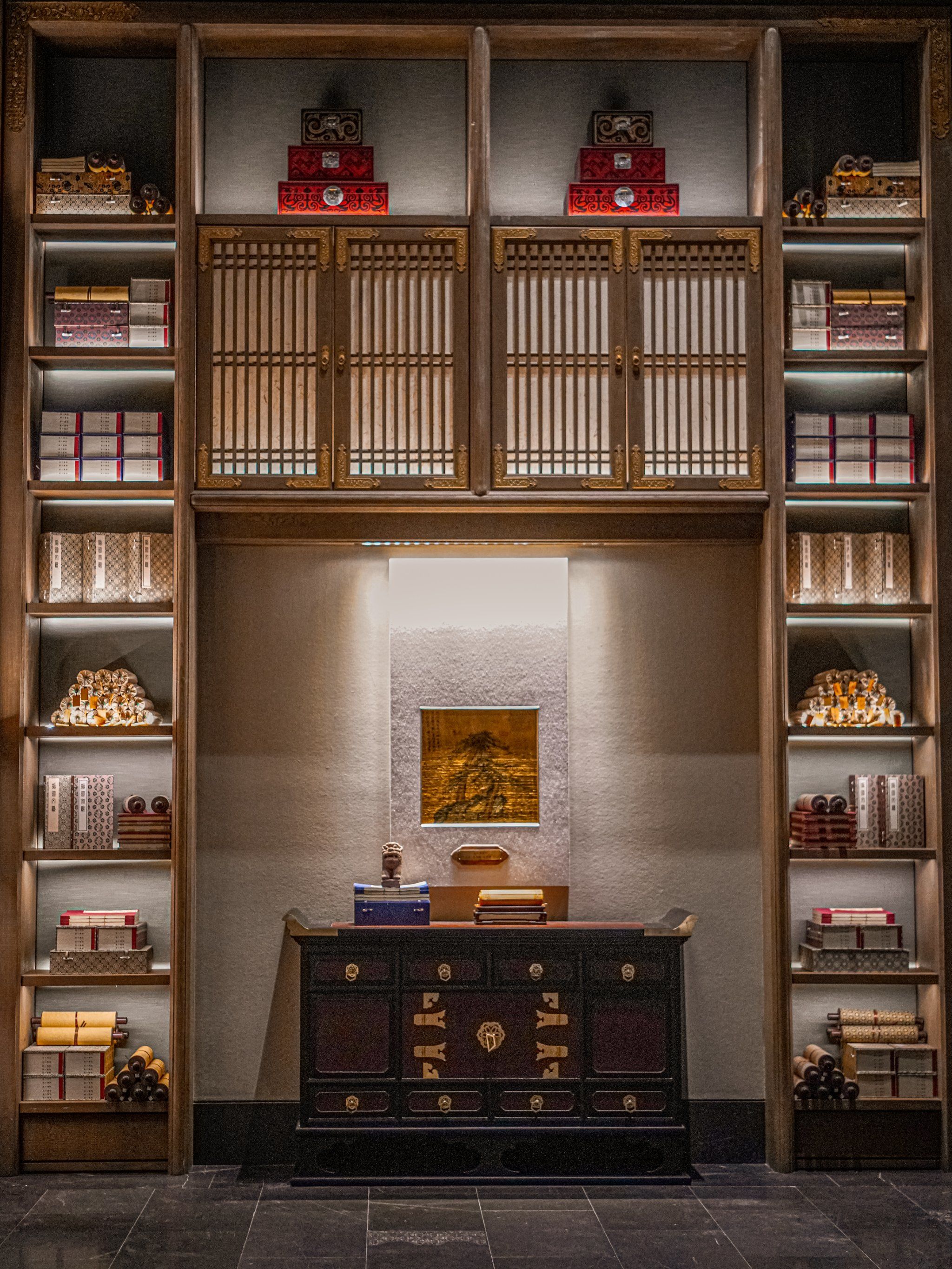 多个景区门票约满!新中式主题乐园门票预订翻番,小城游加速“出圈”!