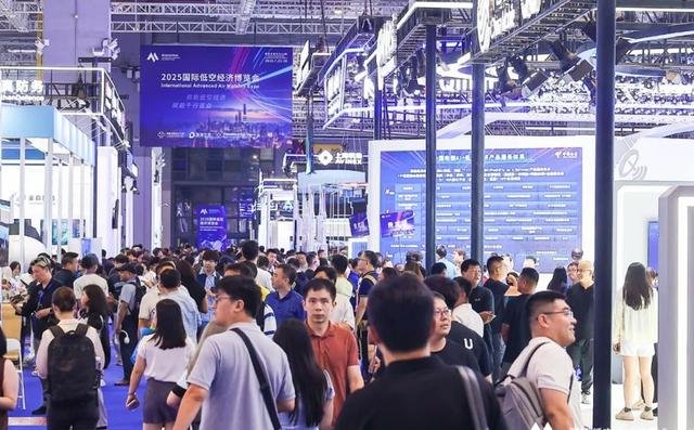 低空经济“飞进”春晚