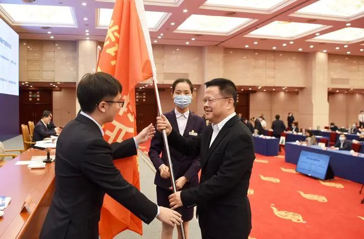 他们，将影响你的生意和生活｜国家发改委主任郑栅洁