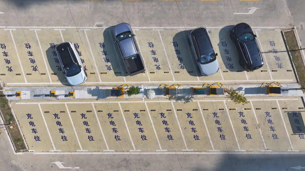 腾达建设：中标1.72亿元城市停车场建设项目