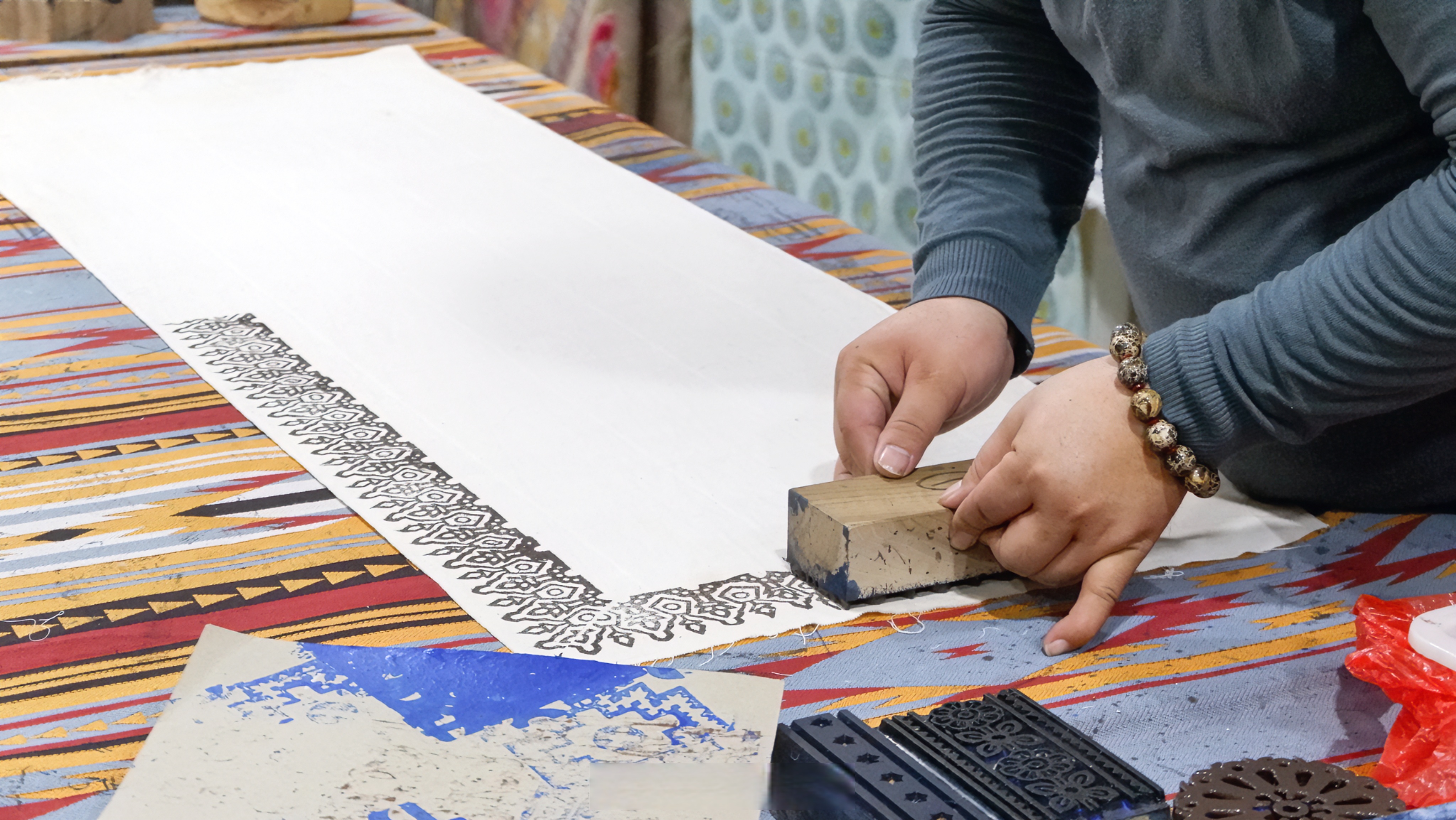 西非手工采金业向战略化转型