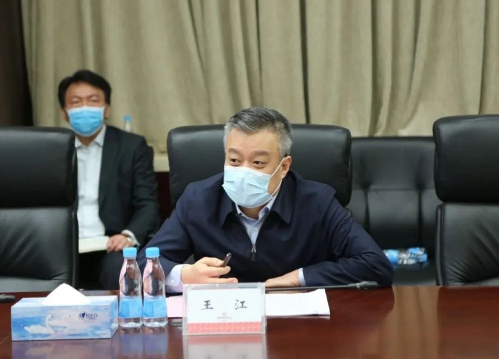 中国建材：拟发行不超30亿元公司债券