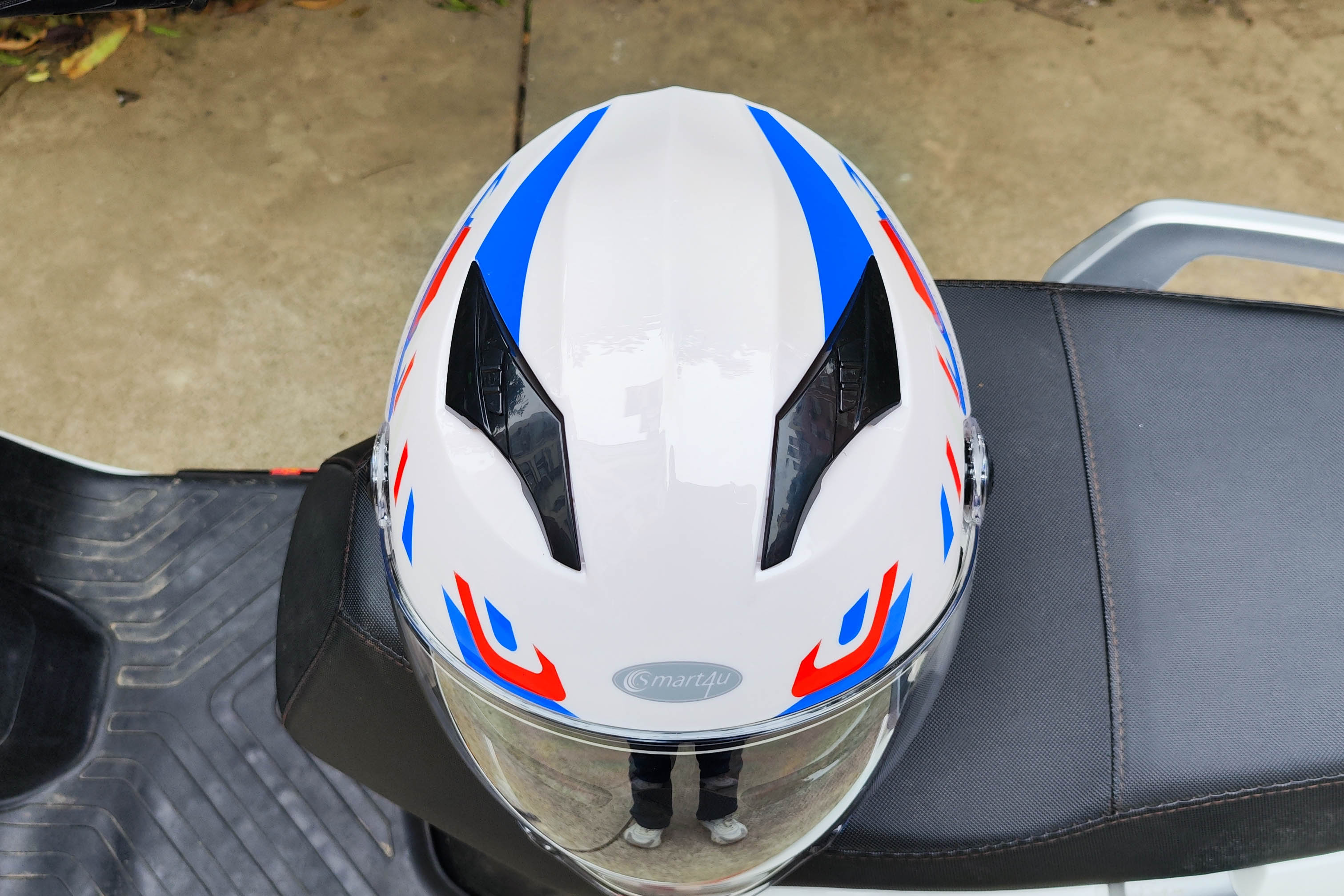 他们守护老人，谁来守护他们？ | 小家大家