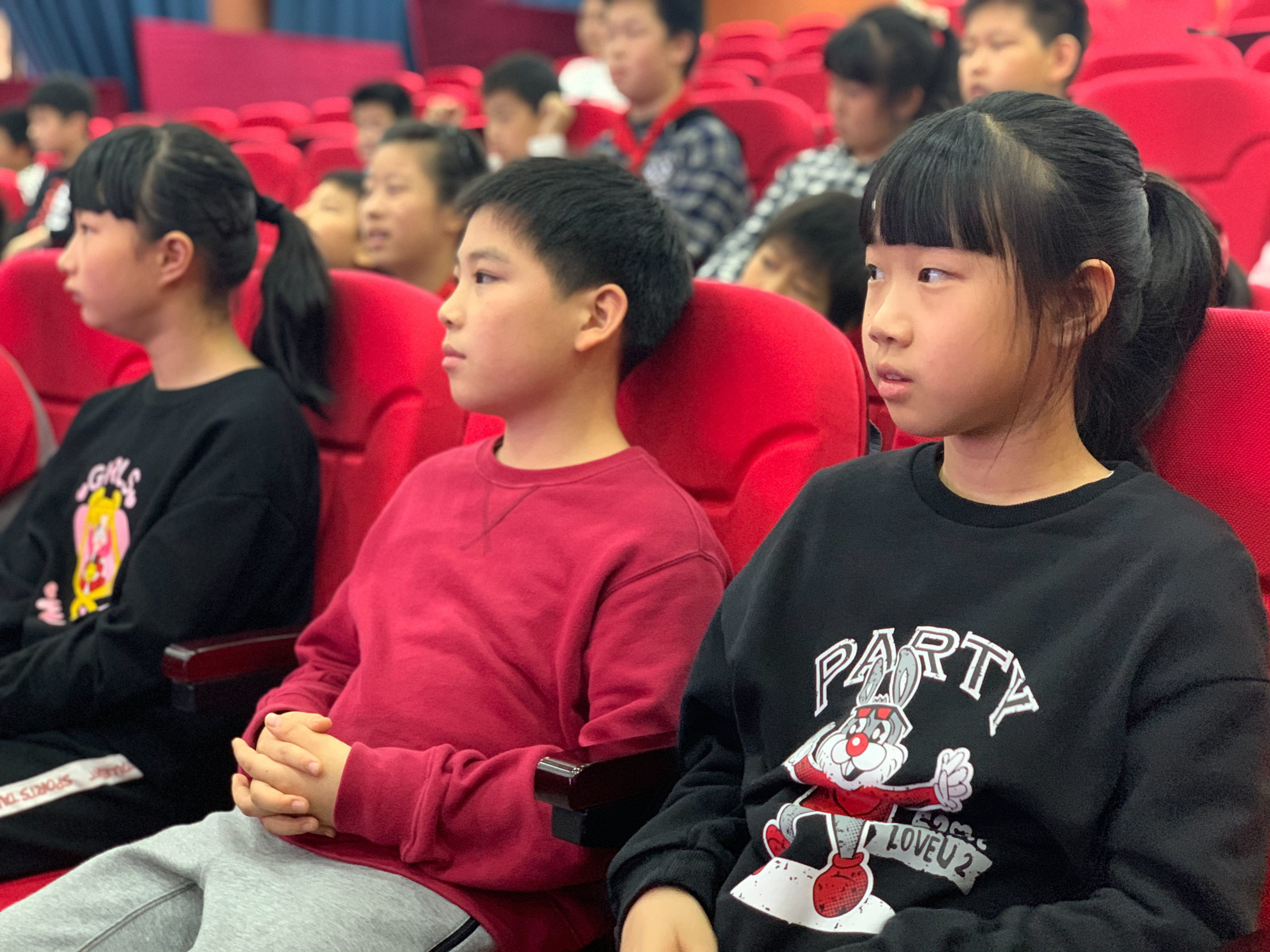 专访全国人大代表黄花春：在乎视力，更要在乎中小学生心理健康