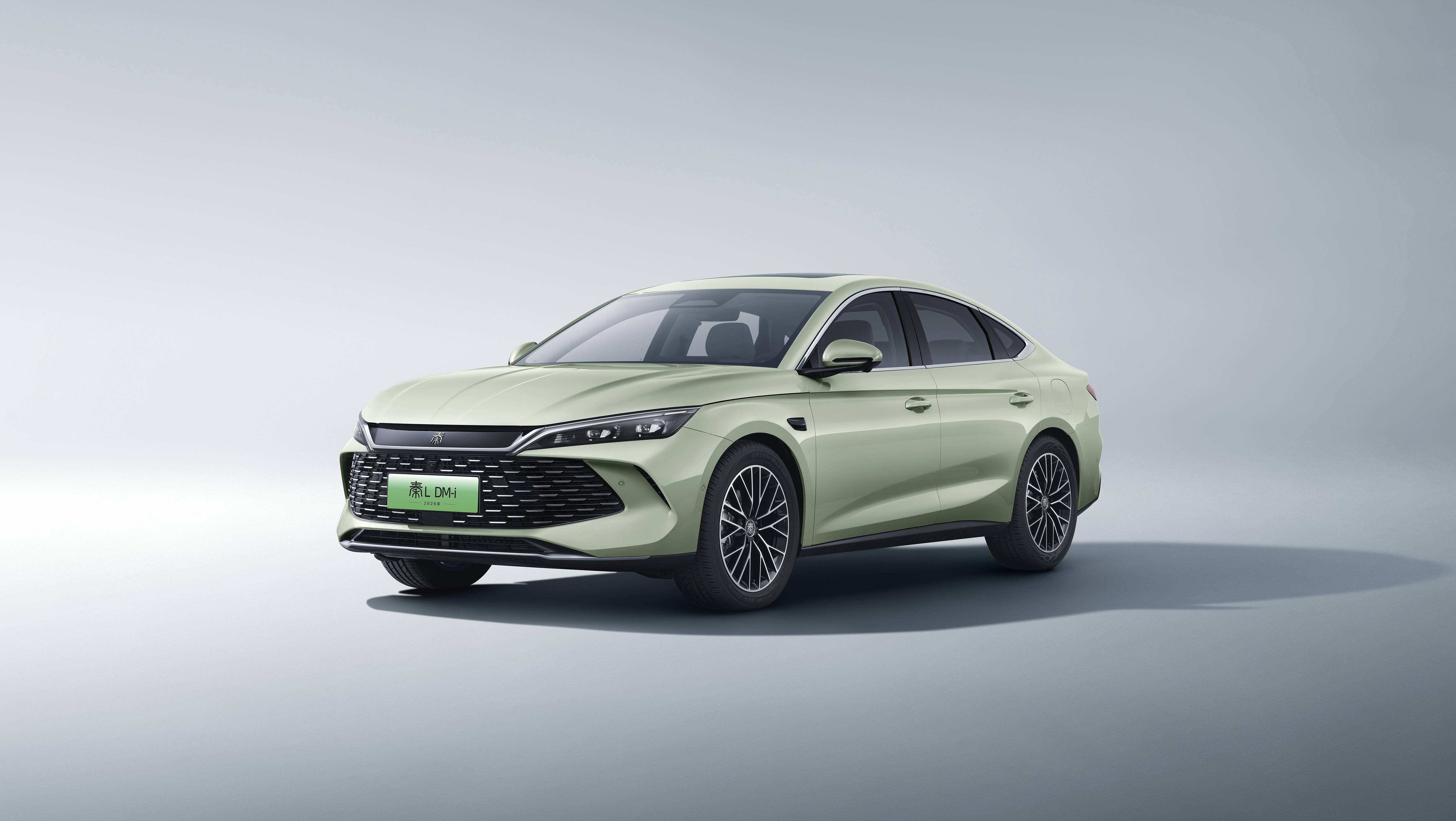 比亚迪“王炸”：5分钟充好，9分钟充饱！