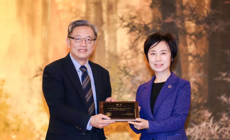 吴清：巩固加强稳市机制建设 健全中长期资金入市机制