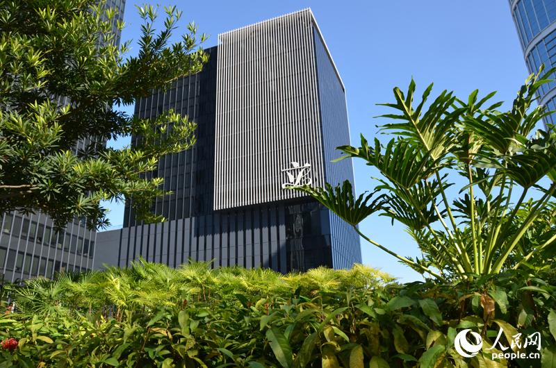 全国人大常委会委员、香港特别行政区立法会主席李慧琼：新时代的女性，需要强大的解读、沟通和执行力