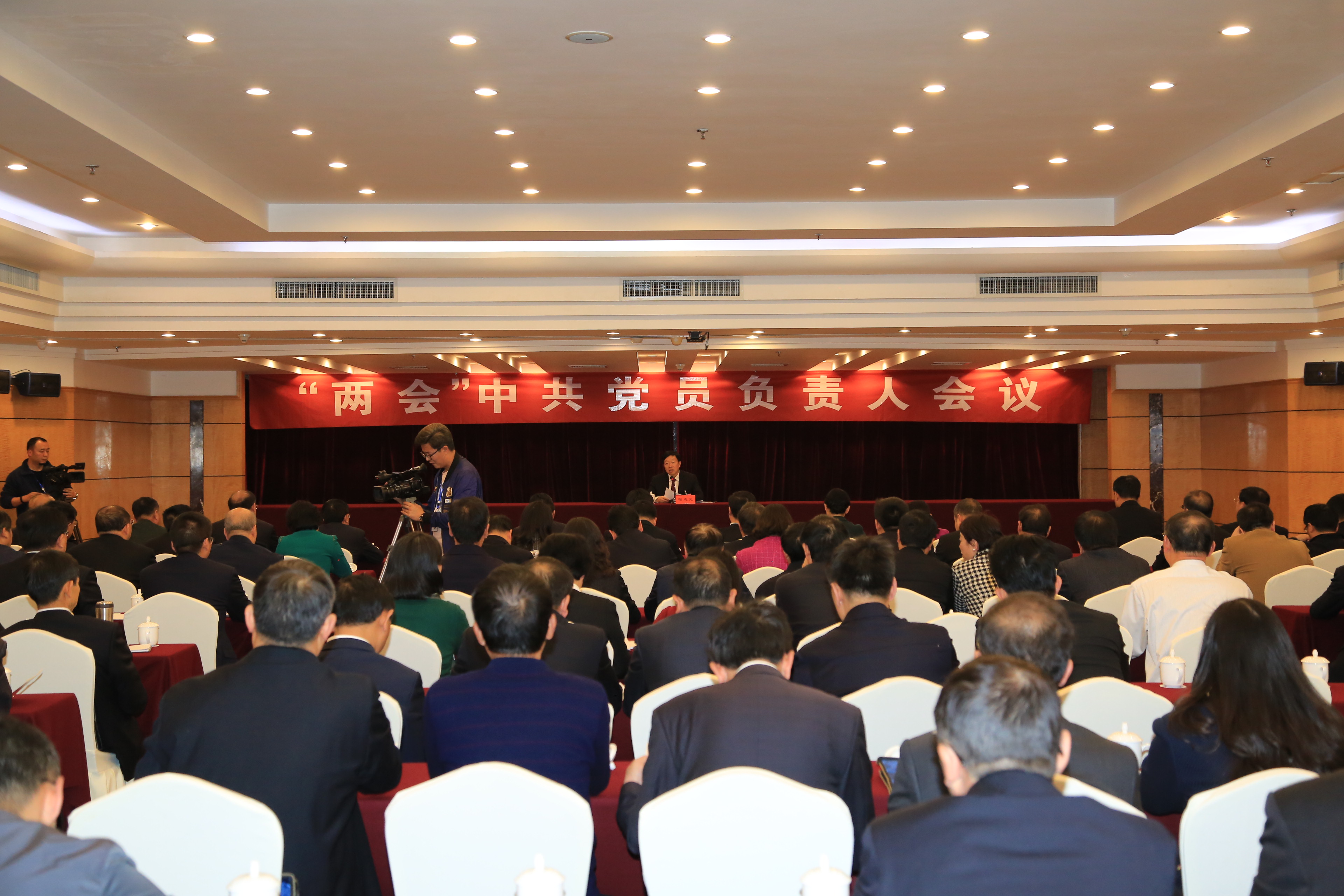 两会 | 全国人大代表、中兵红箭创新工作室负责人胡来运：深化产学研协同推动超硬材料产业创新升级