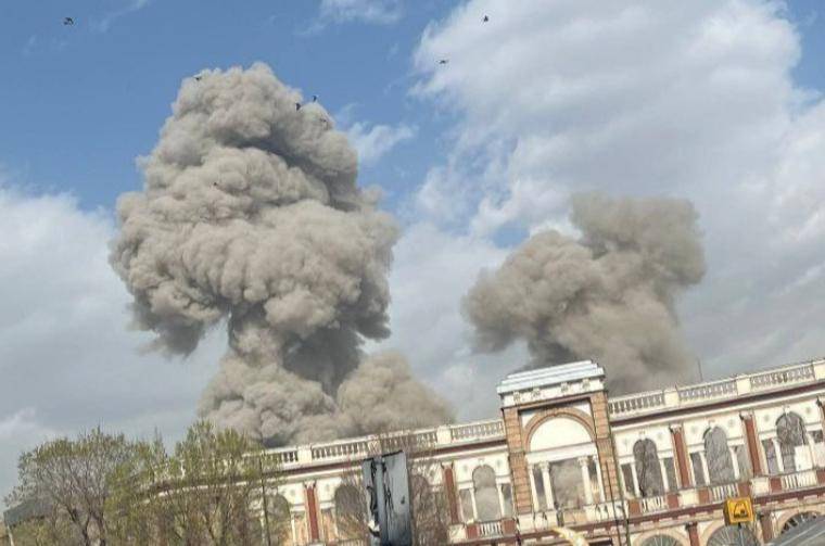 伊朗30枚超重导弹袭击以色列，“摧毁以方空天监控系统”！美国被曝增派5000名海军陆战队；伊朗总统走上街头，与民众亲切握手、合影