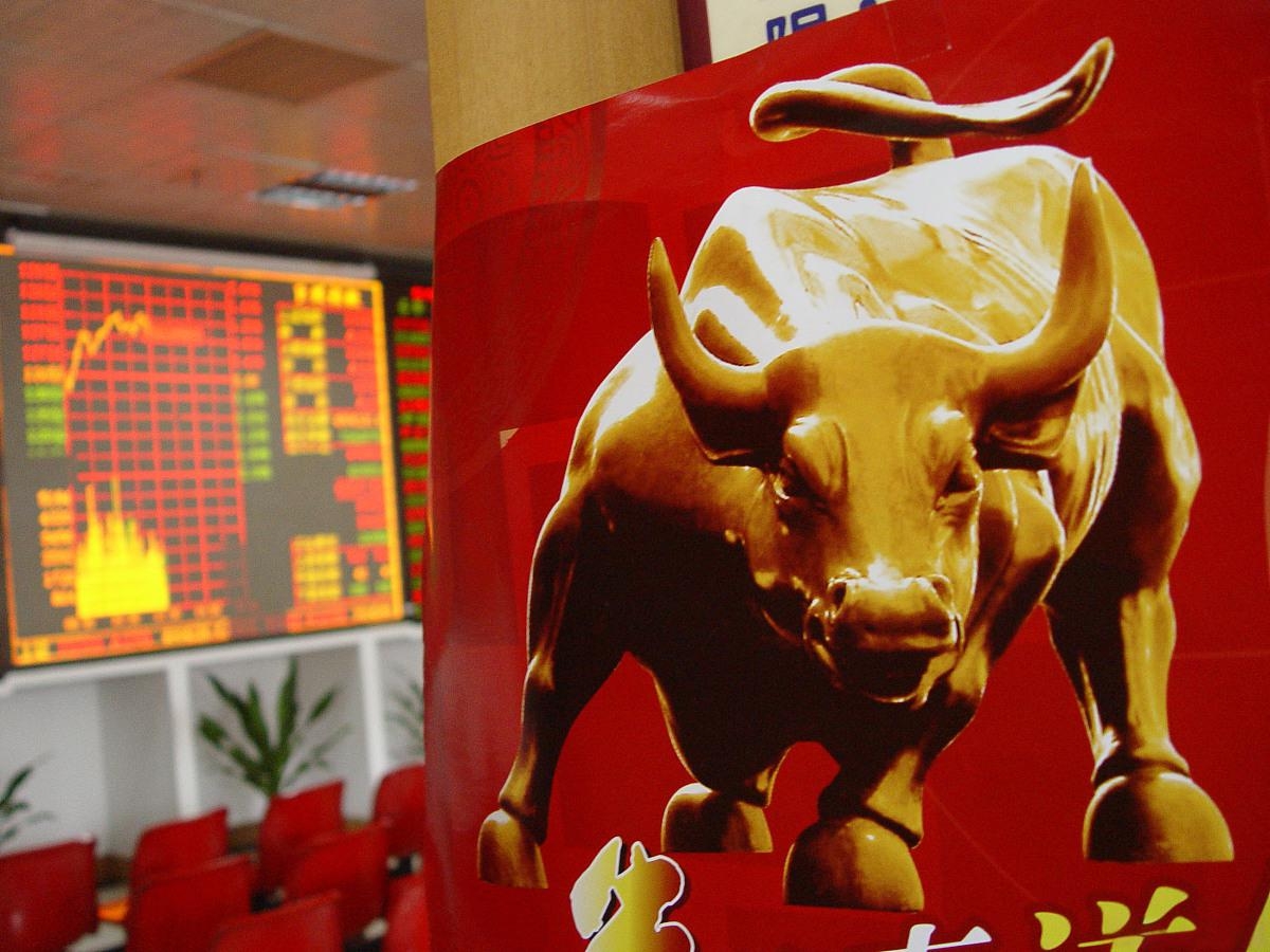 三房巷涨停，沪股通龙虎榜上净卖出388.38万元