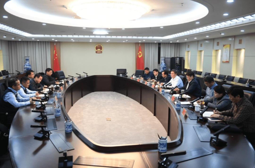 越南财政部与英特尔举行工作会谈