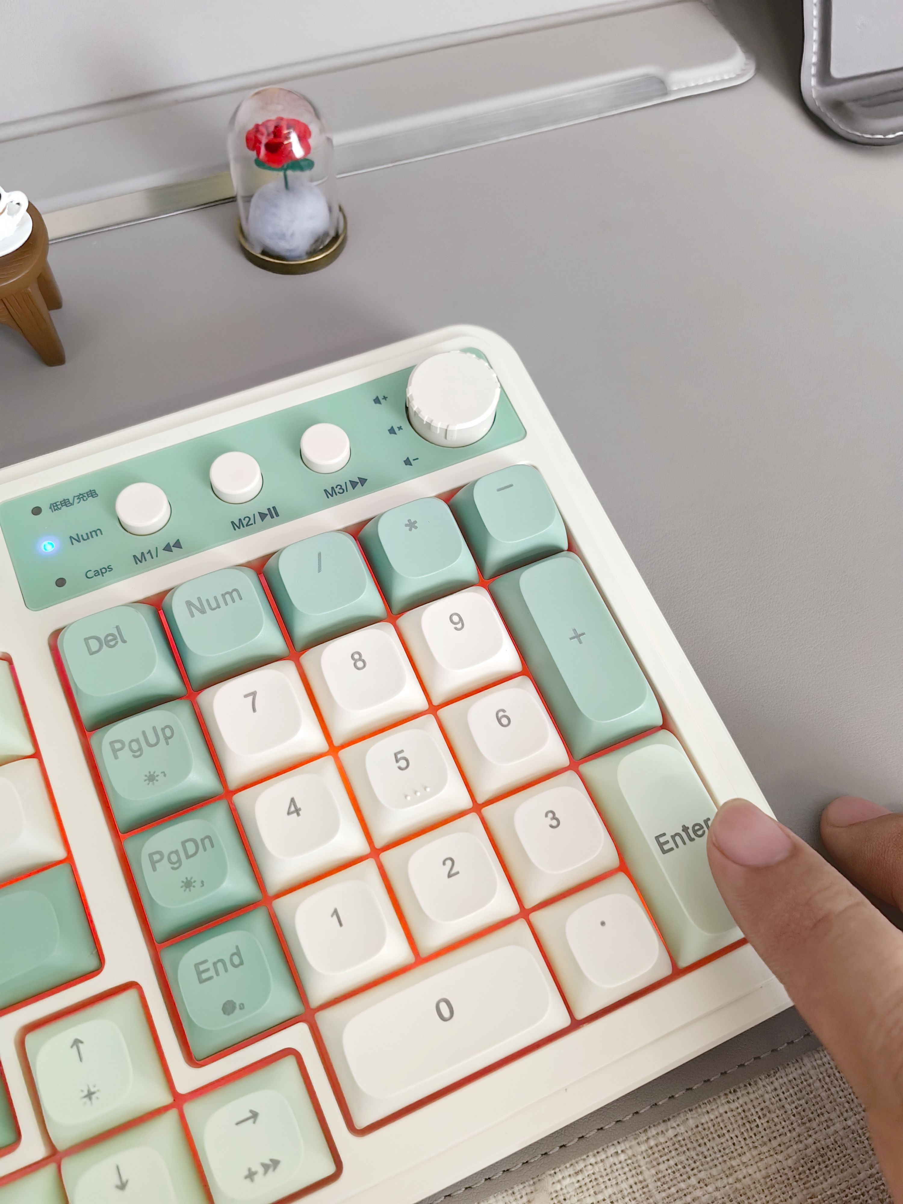 新型脑机接口可作意念打字“键盘”