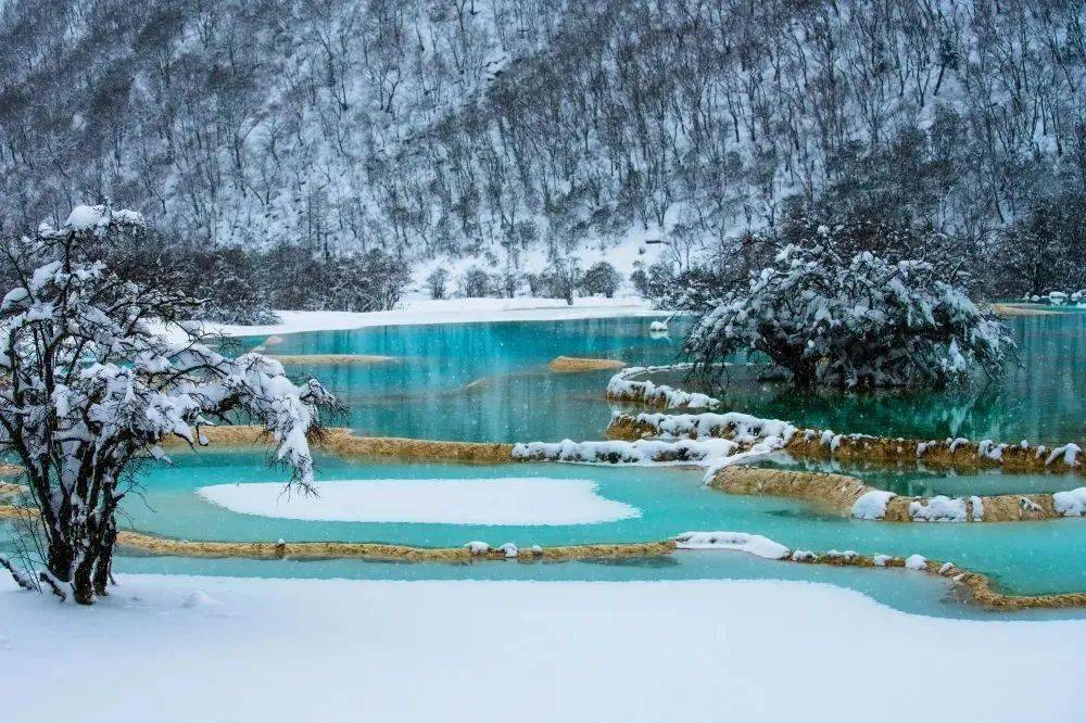 成阿共建户外运动产业生态 “雪山经济”加速价值转化