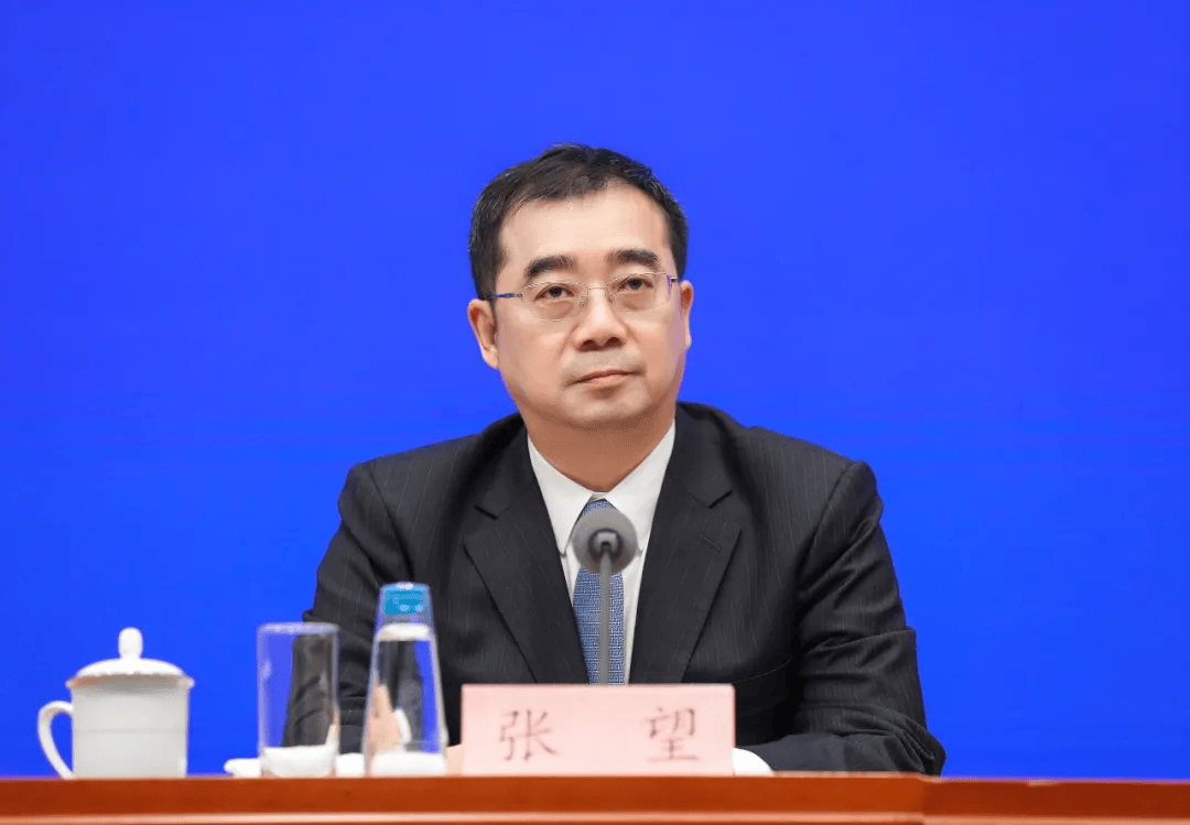 今日看点｜国新办将举行加快建立长期护理保险制度有关情况新闻发布会